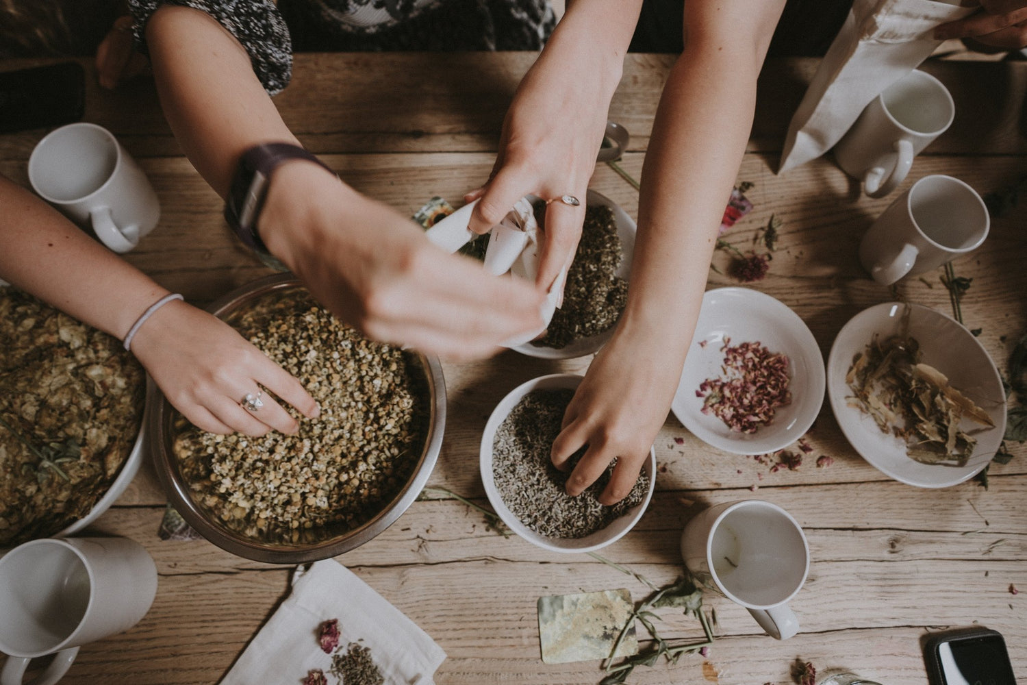 Easy DIY Holiday Gifts That People Will Love - Loose Leaf Tea Market